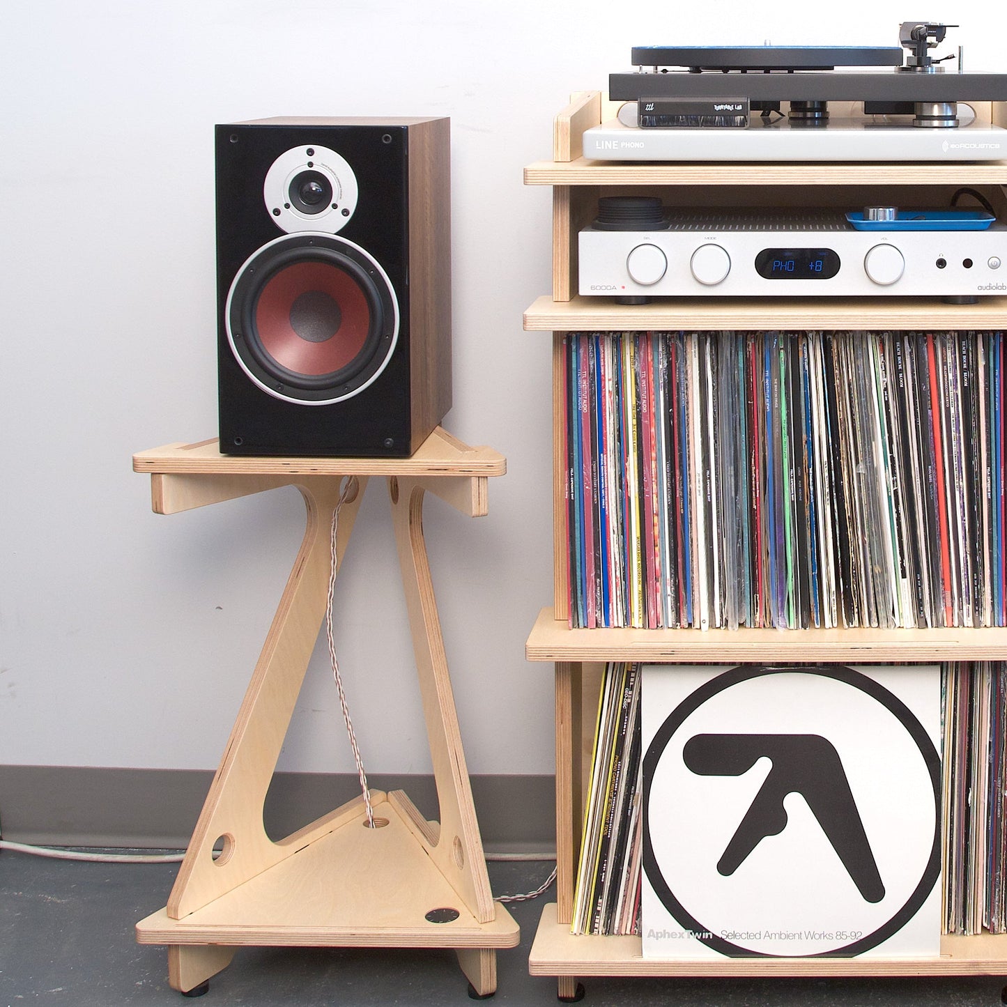 Line Phono: Speaker Stand for Bookshelf Speakers / Sonos